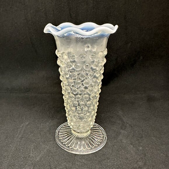 Vintage Fenton Hobnail Opalescent Footed Vase Propagation Fairycore Spell Magic - Picture 1 of 9